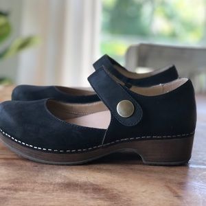 dansko leather clogs